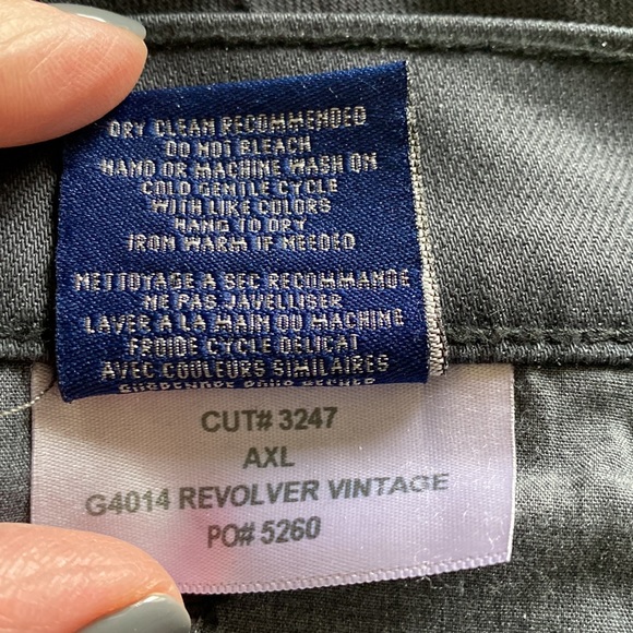 NEW Fidelity Denim - Picture 5 of 5